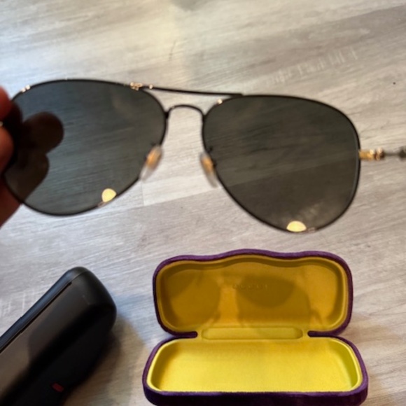 Gucci aviator sunglasses with Bee - Picture 2 of 5